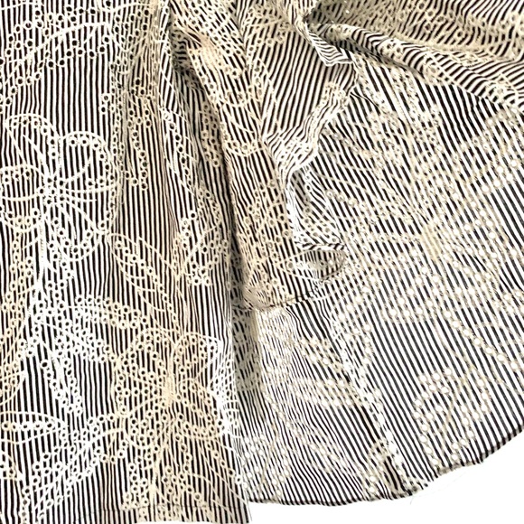 NWT BADGLEY MISCHKA Ruffled Bell Sleeve Top - Picture 6 of 6